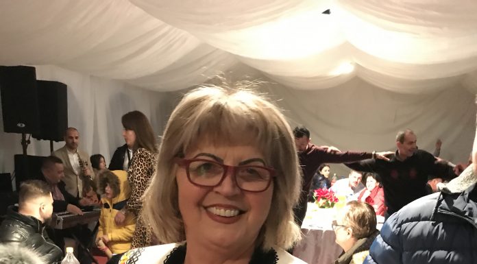 Super-petrecere cu ciobani acasă la Mărioara Băbu