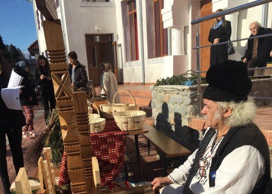 Vineri, târg de Moş Nicolae, la Baia de Fier