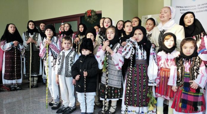 Colindători din Gorj, în concert la Sala Radio