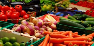 Controale la fructe şi legume