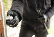 Tânăr din Hurezani, în arestul IPJ Gorj, după ce a furat dintr-o biserică