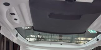 Amendată pentru că vindea încălţăminte second-hand
