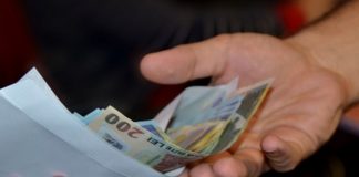 Cere eliminarea pensiilor speciale pentru primari. „Privilegii pentru baronii locali”