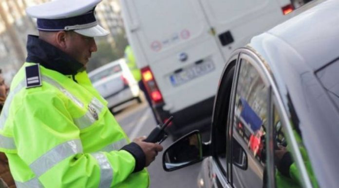Tânăr fără permis, prins la volan sub influența alcoolului