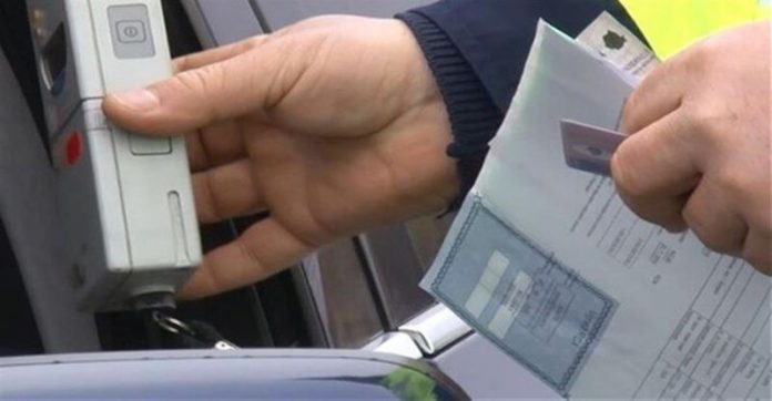 soferi-prinsi-bauti-la-volan