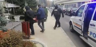 Bărbatul trimis în judecată în cazul crimei din Piața Centrală, în arest în timpul procesului