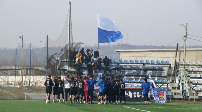 Antrenorul Pandurilor nu vrea să mai joace pe sintetic