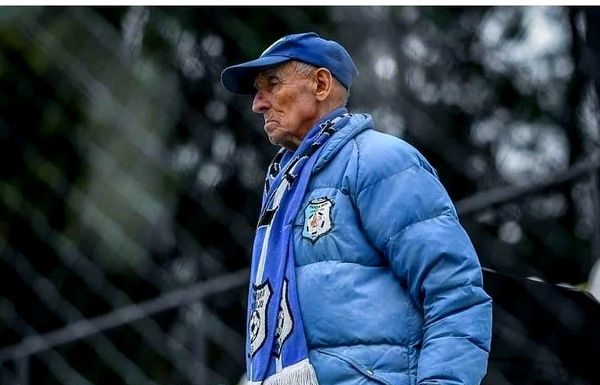 A murit cel mai bătrân suporter al echipei Pandurii