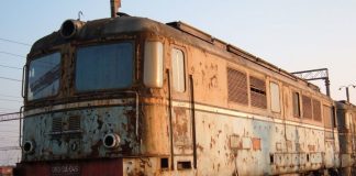 Acuzații! Locomotivă distrusă de șeful Secției CFU Motru, nicio verificare a Corpului de Control al CEO