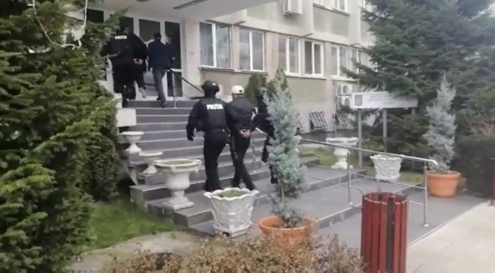 Ginerele bărbatului omorât în Piața Centrală, revoltat: ,,Fratele criminalului lăsat, incorect, în libertate! Vom apela și la judecata țigănească”