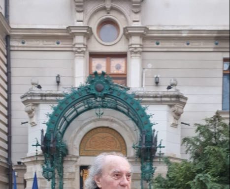 Klaus Iohannis a decorat, miercuri, un gorjean!