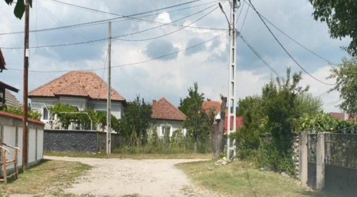 Asfalt pentru drumurile din Bengești-Ciocadia