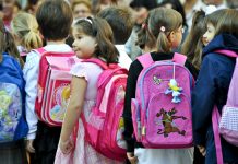 Proiect: Noul an școlar va începe pe 14 septembrie. Încă o vacanță!