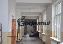 Promisiuni! Fără școli cu toalete în curte