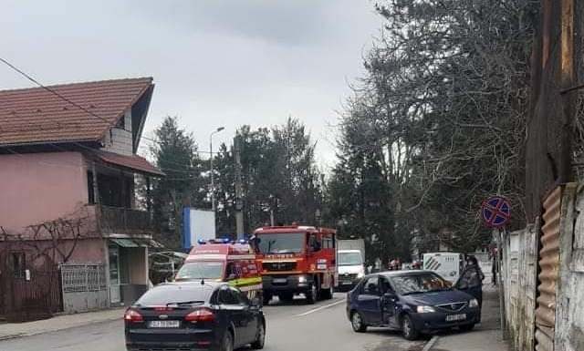 Accident la Târgu-Jiu, provocat de un nonagenar
