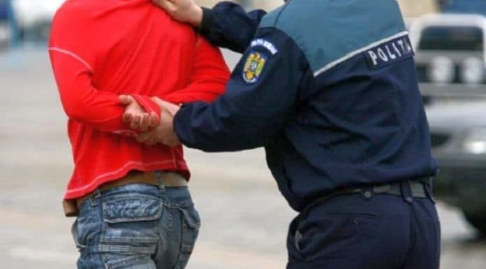 Judecătorii au decis: Bărbatul judecat pentru agresiune sexuală rămâne în arest, în timpul procesului