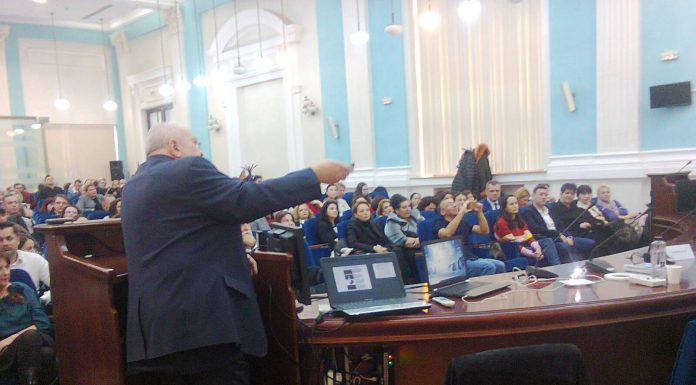 Simpozionul Internațional de la Universitatea din Craiova: ,,Perspective interdisciplinare de cunoaștere a ființei umane” (I) – ,,Sunetele sau cuvintele care generează forme, bio-microundele sunt cele care vehiculează informaţiile genetice”!