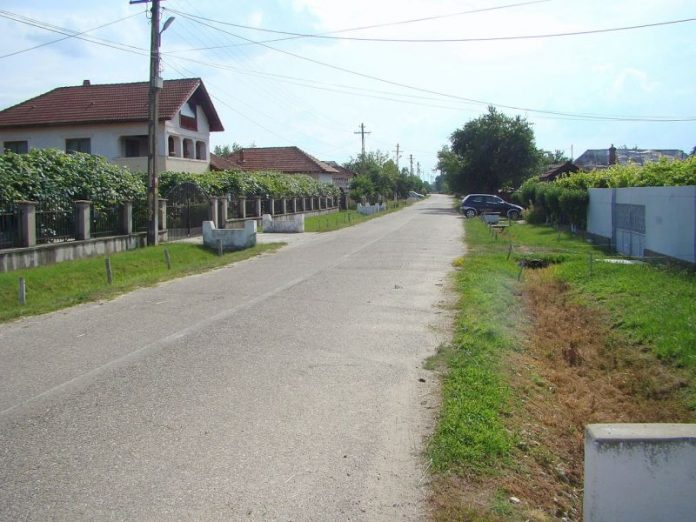 Satul Bratuia, strada principaa