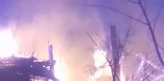Casă cuprinsă de flăcări la Săcelu! Incendiul ar fi fost provocat intenționat