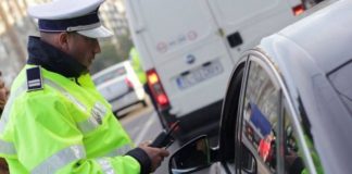 Tânăr de 18 ani, prins fără permis la volan