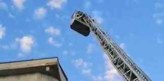 Intervenție la înălțime a pompierilor, la Tribunalul Gorj