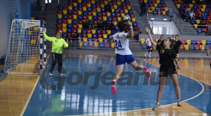 Victorie zdrobitoare pentru handbaliste