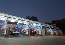 Incredibil! Zeci de șoferi, amendați de poliție că au oprit să-și spele mașinile la Motru