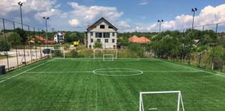 Cel mai performant teren de fotbal sintetic se află la Drăgoieni! Este modernizat integral cu fonduri europene