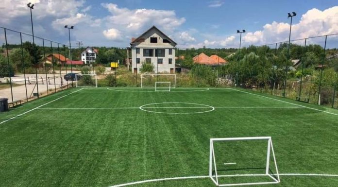 Cel mai performant teren de fotbal sintetic se află la Drăgoieni! Este modernizat integral cu fonduri europene