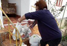 Întreprinzător din Târgu-Cărbunești, în ajutorul vârstnicilor! Le face cumpărături