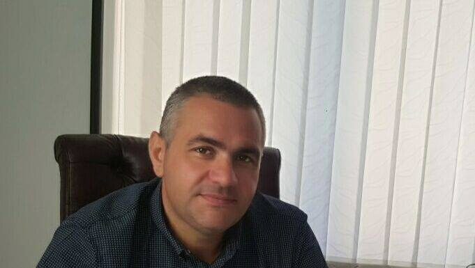 500 de perechi de mănuși, împărțite de viceprimar comercianților din piețele din Motru