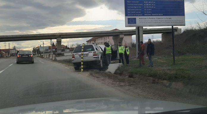 FOTO: Accident la Drăgoieni