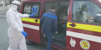 A ieșit din izolare și a mers la spital sperând că va fi testat mai repede!