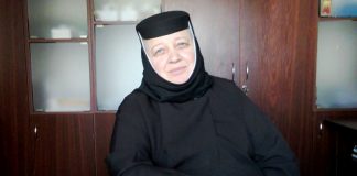 Educaţia…şi Lecţia de viaţă – ,,La Mănăstire, lucrurile merg bine, măicuţele fac ascultare şi se roagă la Dumnezeu pentru binele nostru, al tuturor”! – Scurt dialog cu Maică Stareţă MARINA GLIGOR Stavrofora, de la Mănăstirea «SFÂNTA TREIME», Strâmba-Jiu, care mâine sărbătoreşte ziua de naştere!