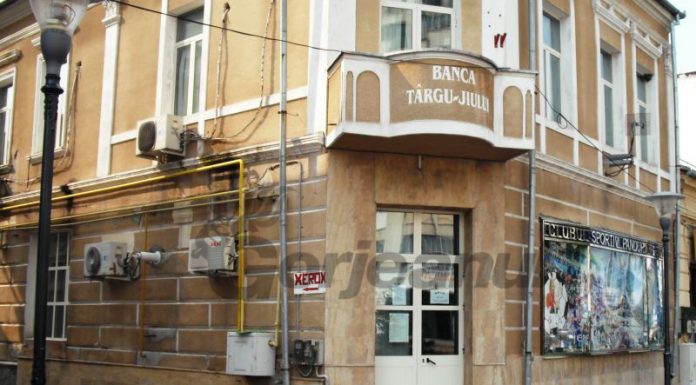 Pandurii și Primăria se judecă pentru terenul de fotbal