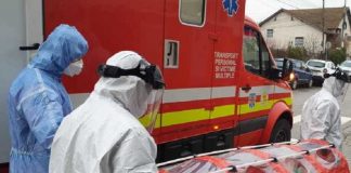 Motrean luat cu izoleta de la domiciliu, după ce cu o zi în urmă s-a prezentat la spital cu febră, dar a fost trimis acasă