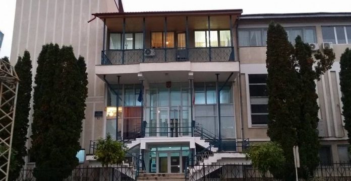 Tânăra care i-a incendiat fânarul vecinului, eliberată