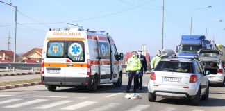 Pieton lovit de o mașină, pe ,,zebră”