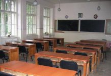 Școlile rămân închise până după Paște