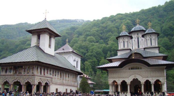 Cum vor fi organizate slujbele în perioada 24 aprilie – 7 mai 2021