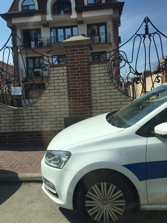 92598812_218655382703268_8194618848524107776_n