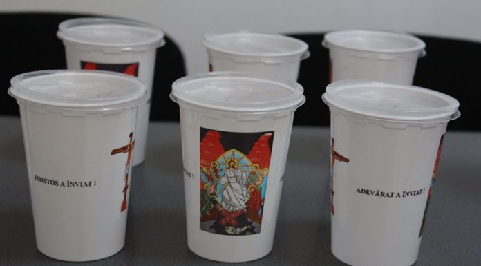 Primăria Țicleni a cumpărat pahare de plastic cu capac