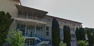 Tânărul judecat pentru agresiune sexuală rămâne sub control judiciar