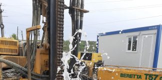 VIDEO: Forajul de la Lazuri, din comuna Scoarța, aproape gata!