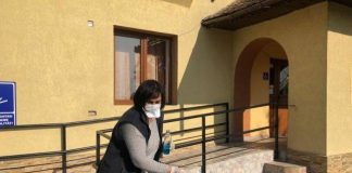 Firma viceprimarului de Godinești, cu un singur angajat, a făcut dezinfecții de 75.000 de lei la Primăria Drăguțești