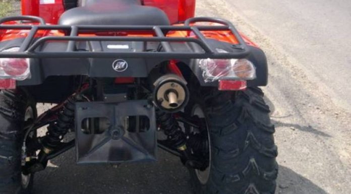 Tânără cercetată, după ce a fost prinsă conducând un ATV fără permis la Rânca