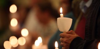 Sfintele Paști, distribuite din casă în casă, la Crasna