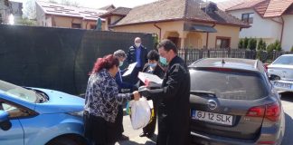 Peste 100 de familii sărace din Gorj, sprijinite de Arhiepiscopia Craiovei şi asociaţia VASILIADA