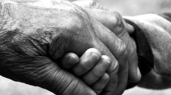 Fetița cu autism, externată din Spitalul COVID! Bunicul, încă pacient