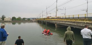 Un bărbat a murit, după ce s-a aruncat în Jiu
